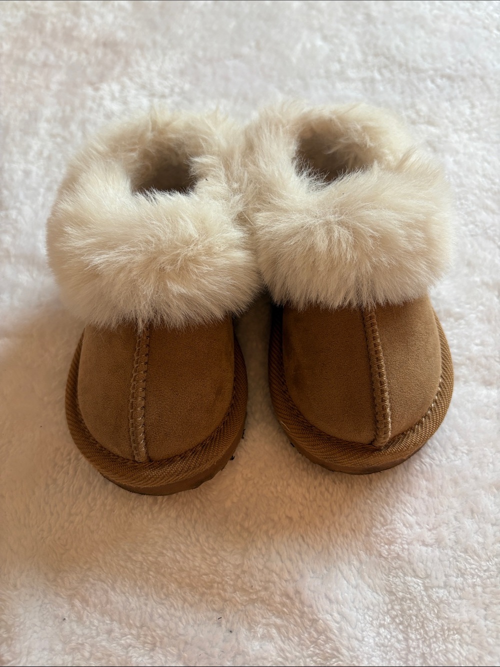 Cat & Jack slip on fur toddler shoes